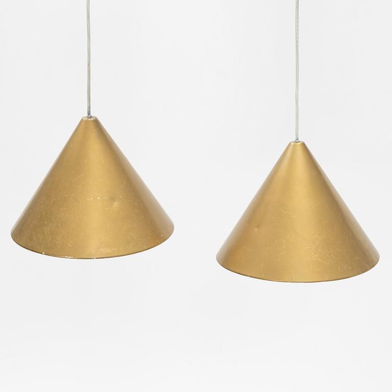 Arne Jacobsen, a pair of 'Biljard pendel' ceiling lamps, Louis Poulsen, Denmark.