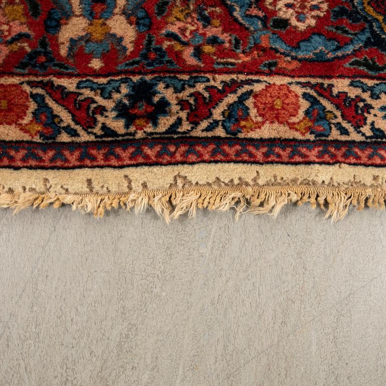 Rug, Oriental semi-antique/old, approx. 325x258 cm.