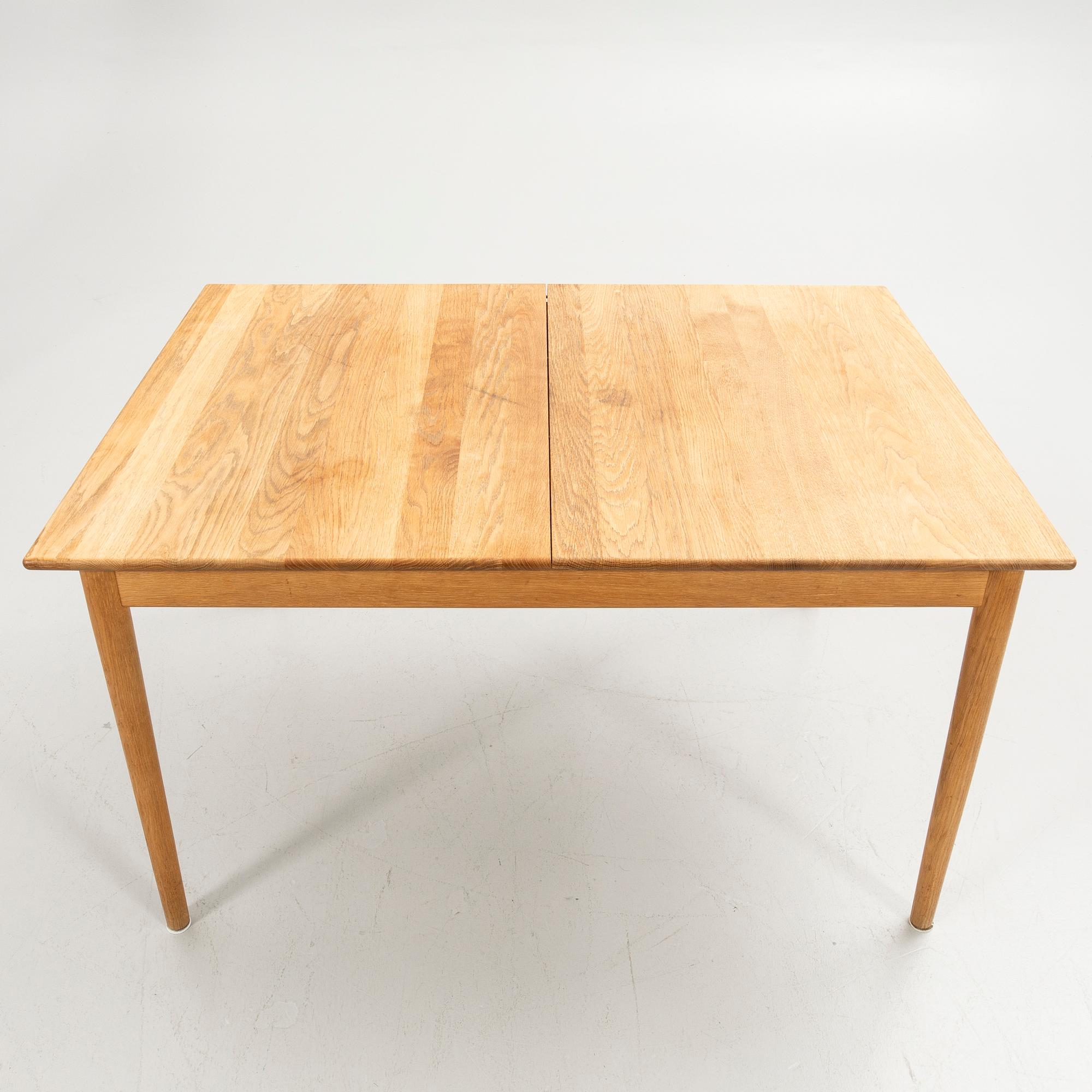 Nirvan Richter, dining table, Norrgavel.
