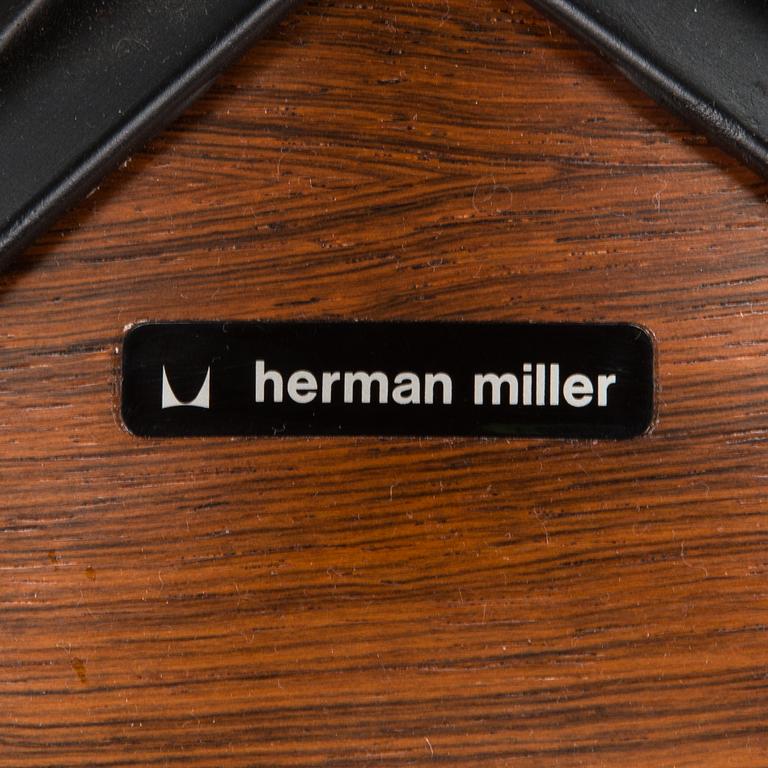 Charles och Ray Eames, fåtölj och fotpall, "Lounge chair" för Herman Miller 1960-tal.