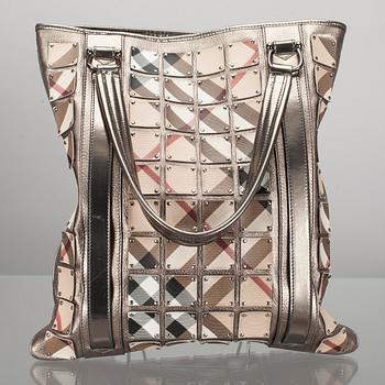 VÄSKA, Burberry.