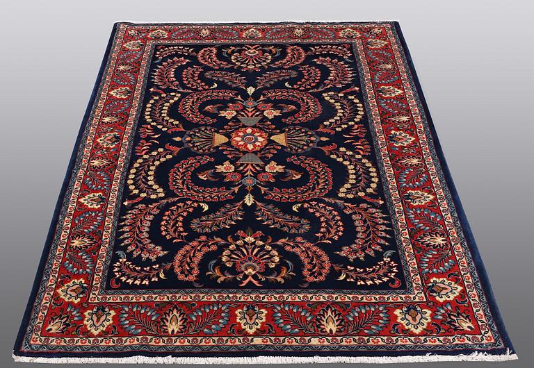 A RUG, Sarouk, ca 212 x 132 cm.