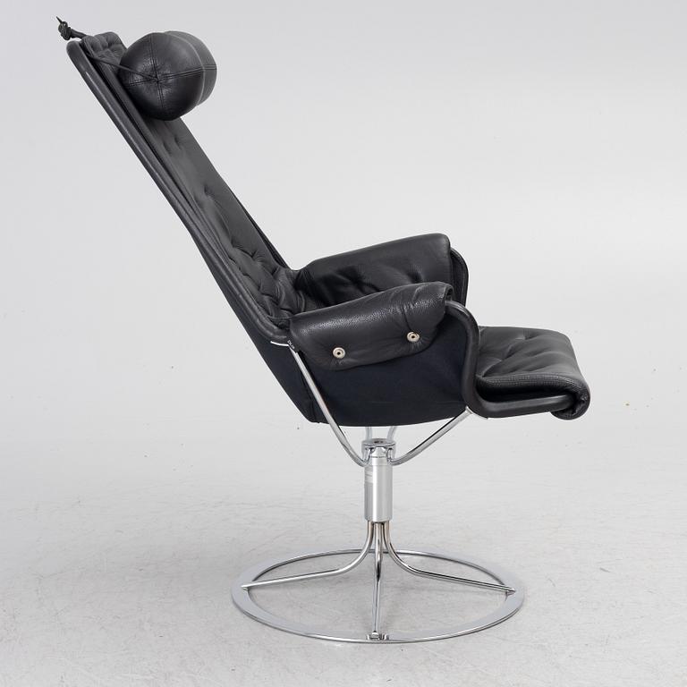 Bruno Mathsson, a 'Jetson' easy chair.