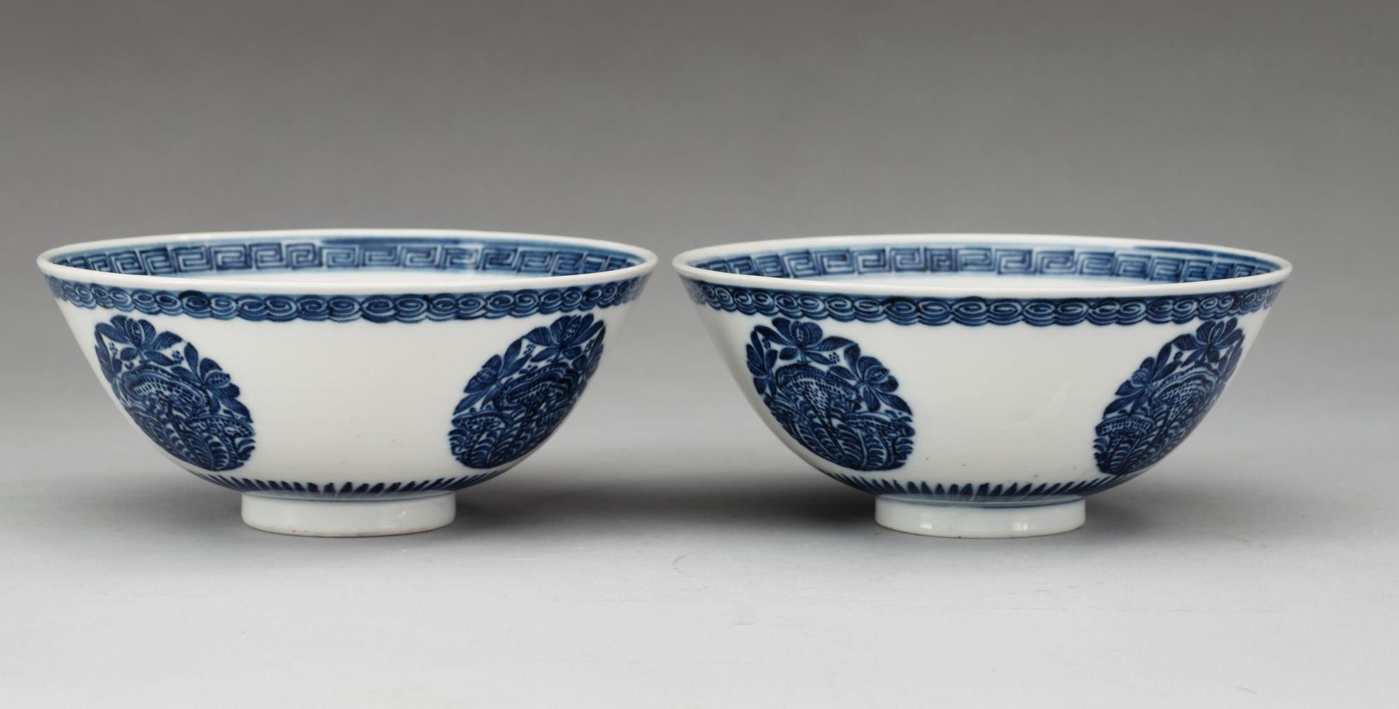 A pair of blue and white bowls, Qing dynasty, Yongzheng (1723-35), with Xuande four character mark.