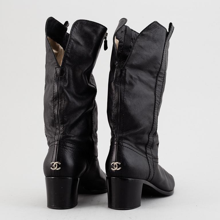 CHANEL, a pair of leather boots, size 40.