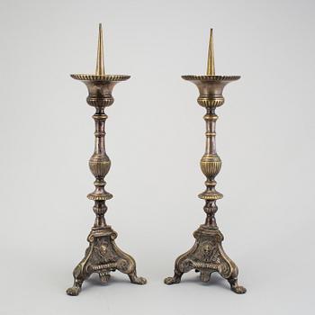 ALTARSTAKAR, ett par, 1800-tal.