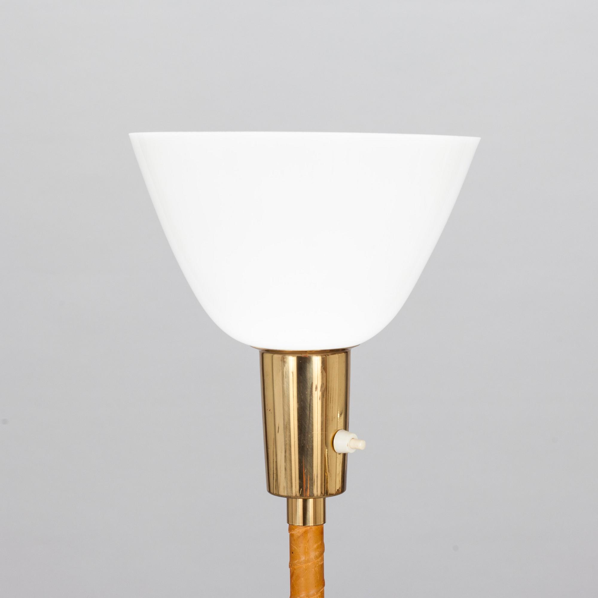 Lisa Johansson-Pape, golvlampa, Stockmann Orno 1900-talets mitt.