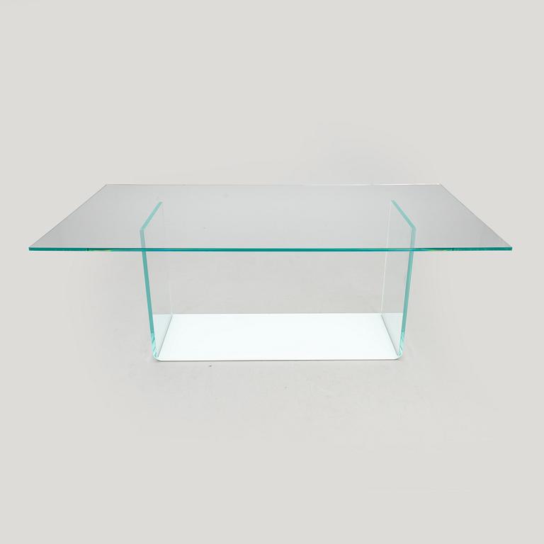 A "Valencia" table, design by Lievore Altherr Molina for Sovet Italia.