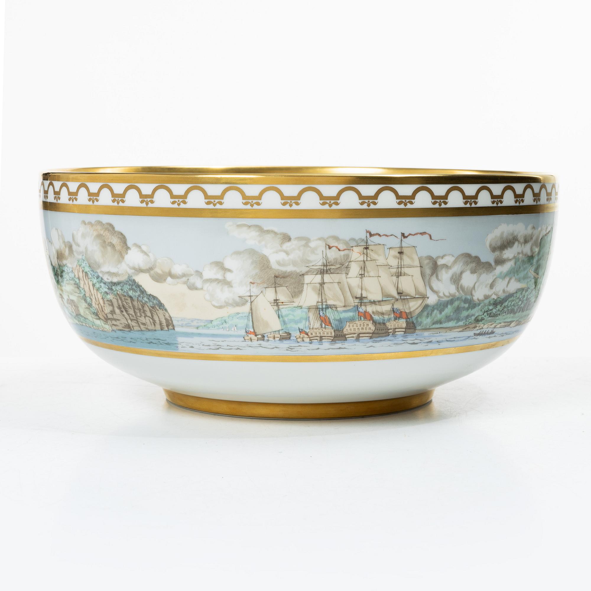 Royal Copenhagen, fire bowl, porcelain, 1975.