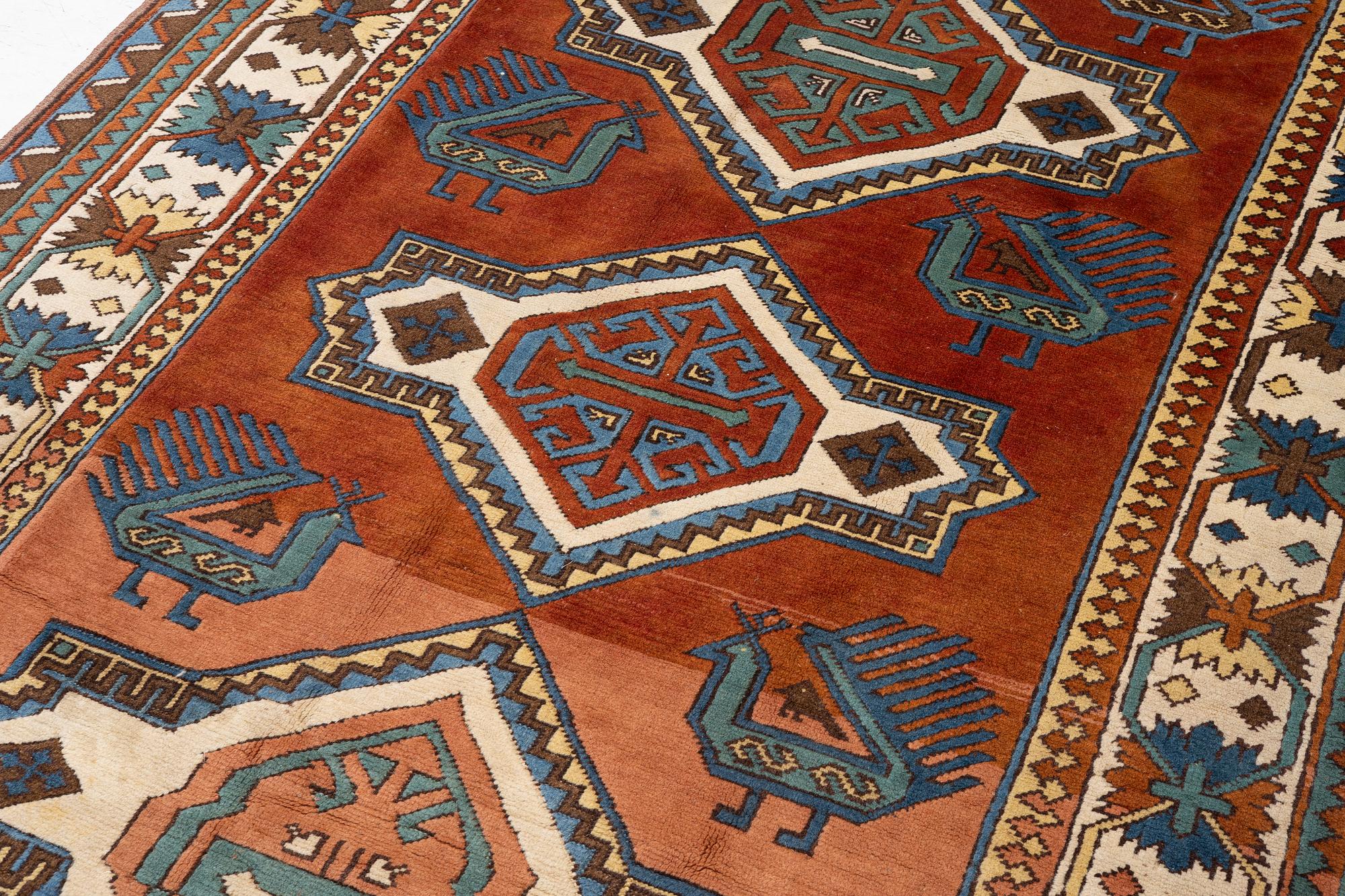 An Ardabil carpet, approx. 265 x 163 cm.