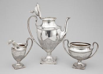 KAFFESERVIS, 3 delar, silver, empirestil, Carl Emil Andrén, Göteborg 1913. Totalvikt ca 1060 g.