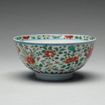 A wucai bowl, Ming dynasty, 17th century, with Chenghuas mark.