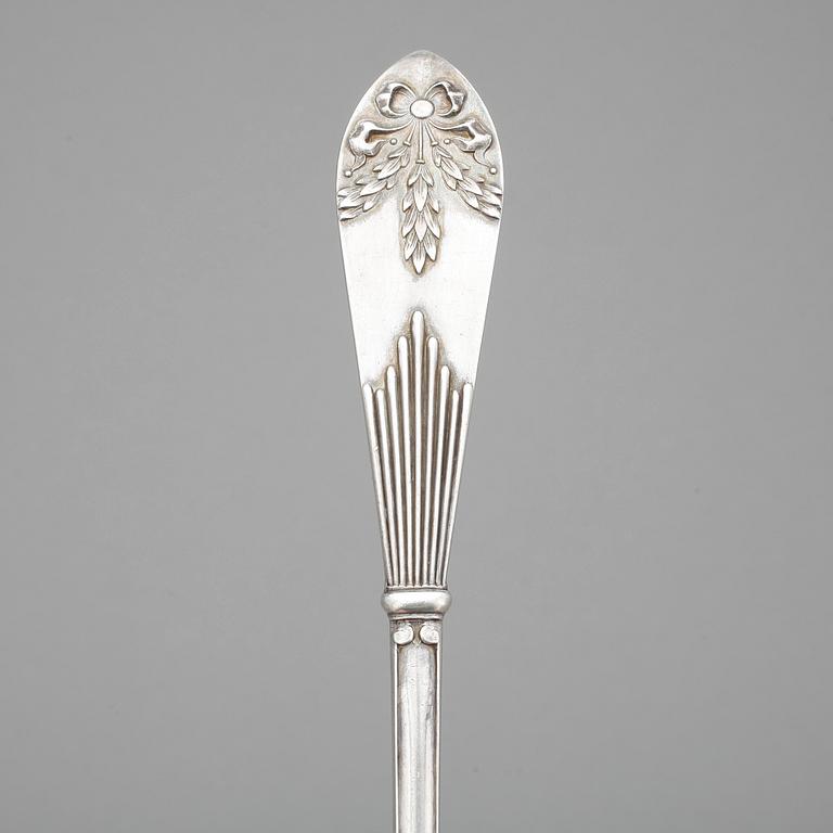 SOPPSLEV, silver, empirestil, GAB, 1904, vikt 186 g.
