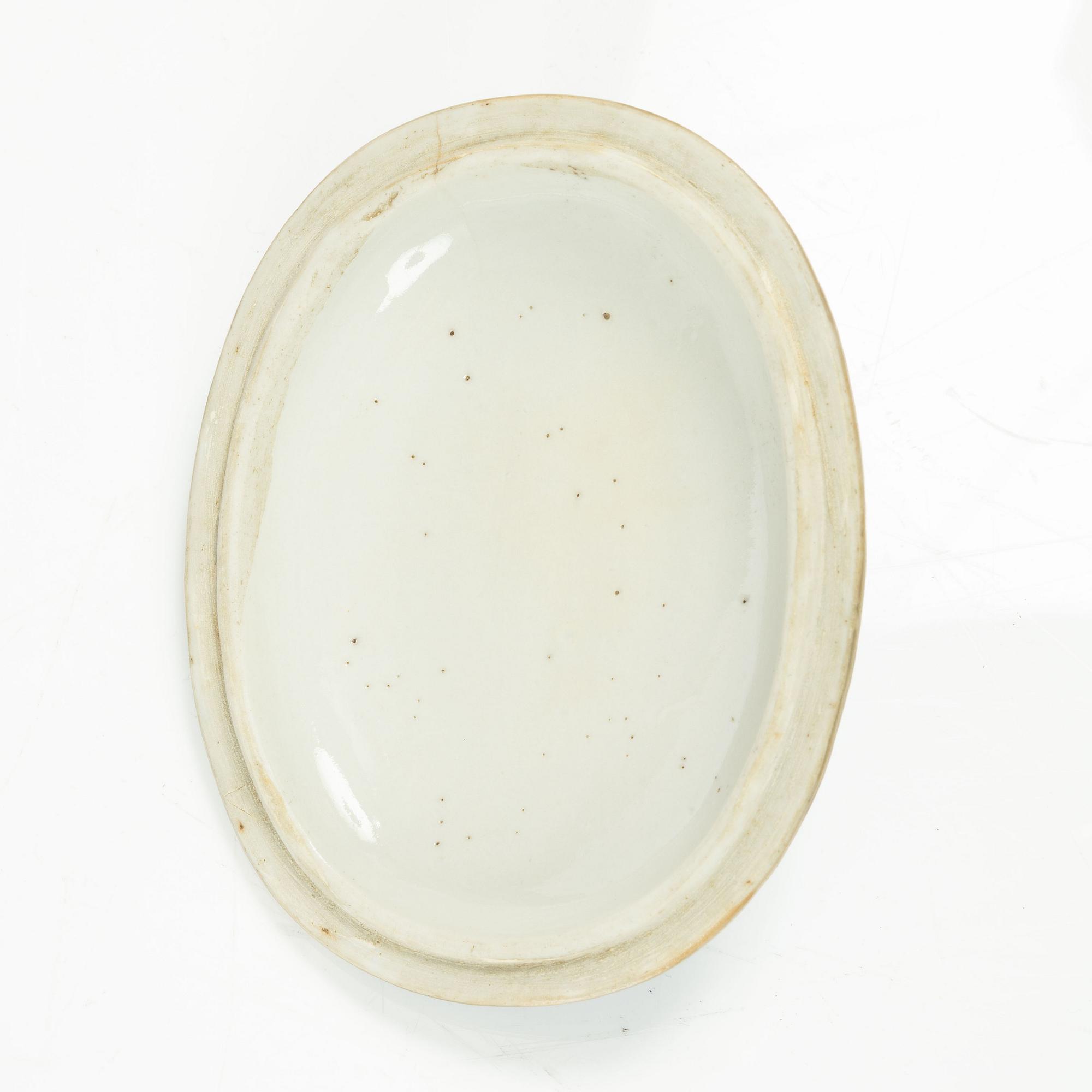 Smörterrin med lock och fat, Kina, Qing dynastin, Qianlong (1736-95).