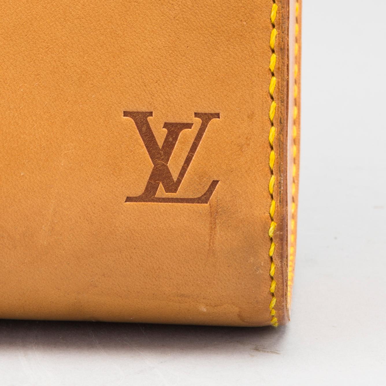 LOUIS VUITTON, wine bag.