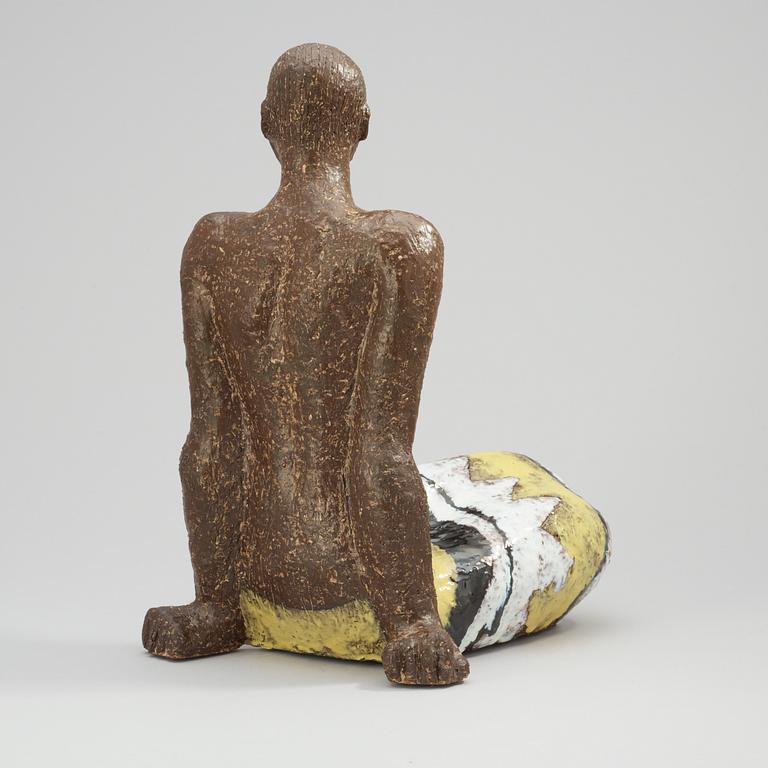 A Vicke Lindstrand stoneware sculpture by Uppsla-Ekeby, 1947-48.