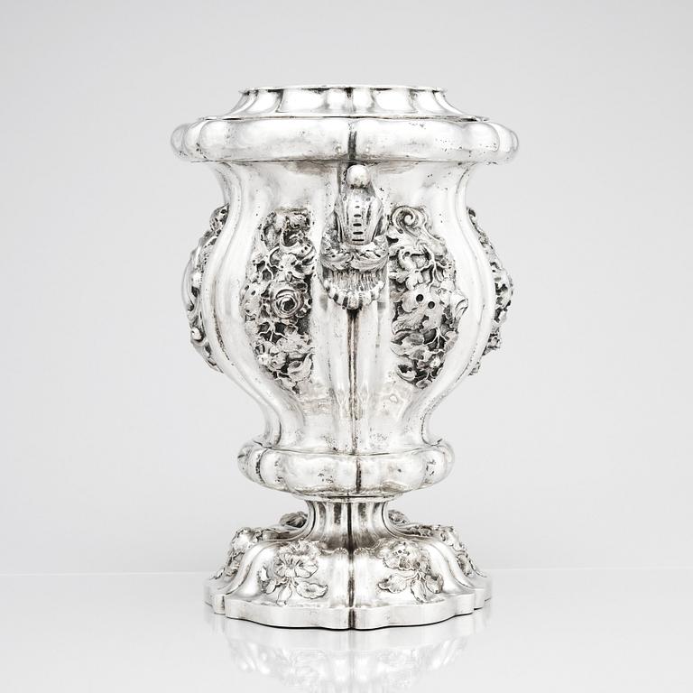 An Austria-Hungary 19th century silver champagne cooler, maker's mark FT, Vienna 1844.