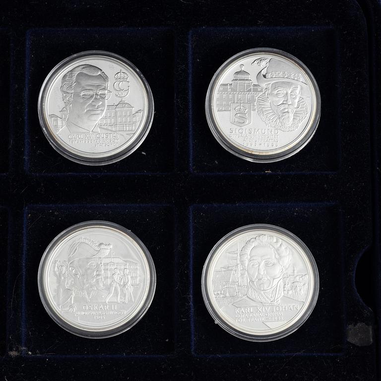 A set of 36 silver commeroative medals of Swedish kings and queens.