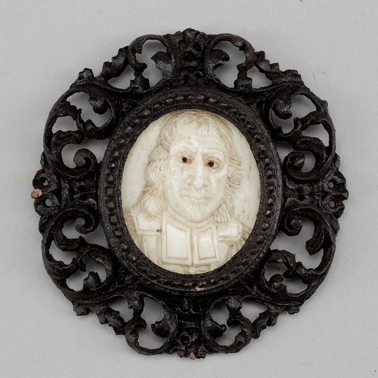MINIATYR, ben, barock, 1700-tal.