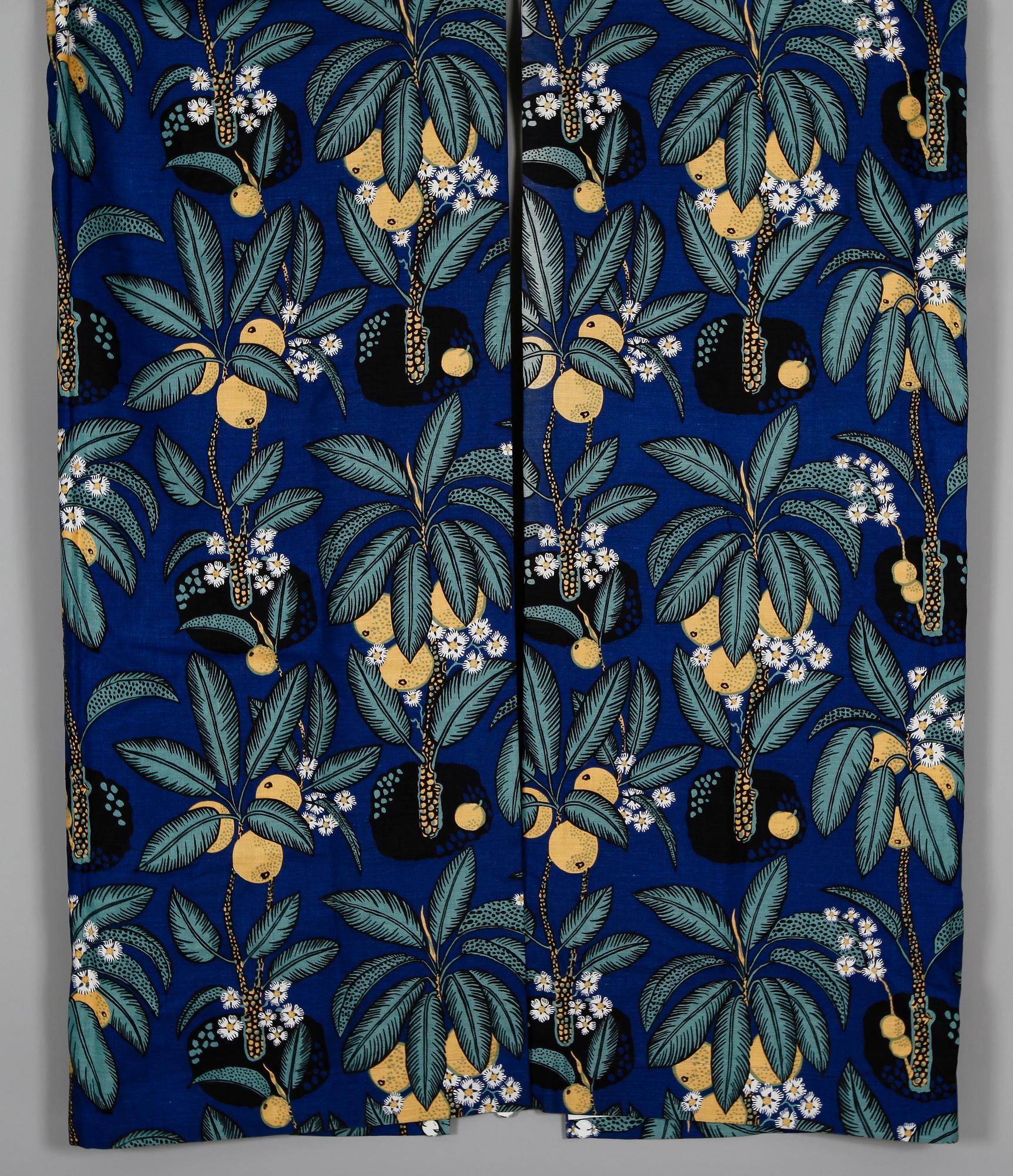 GARDINER, 1 par,  samt LAMBREKÄNG, "Notturno", Josef Frank, Firma Svenskt Tenn.