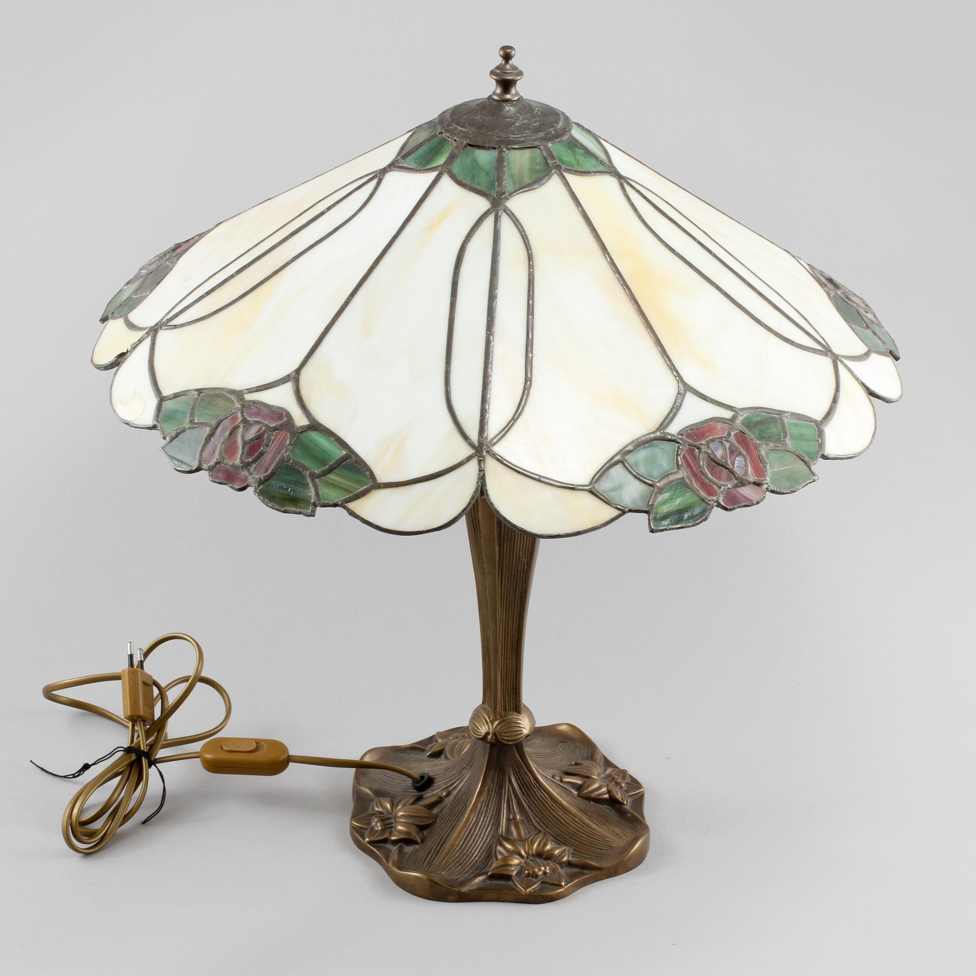 BORDSLAMPA, Tiffanystil, 1900-talets andra hälft.