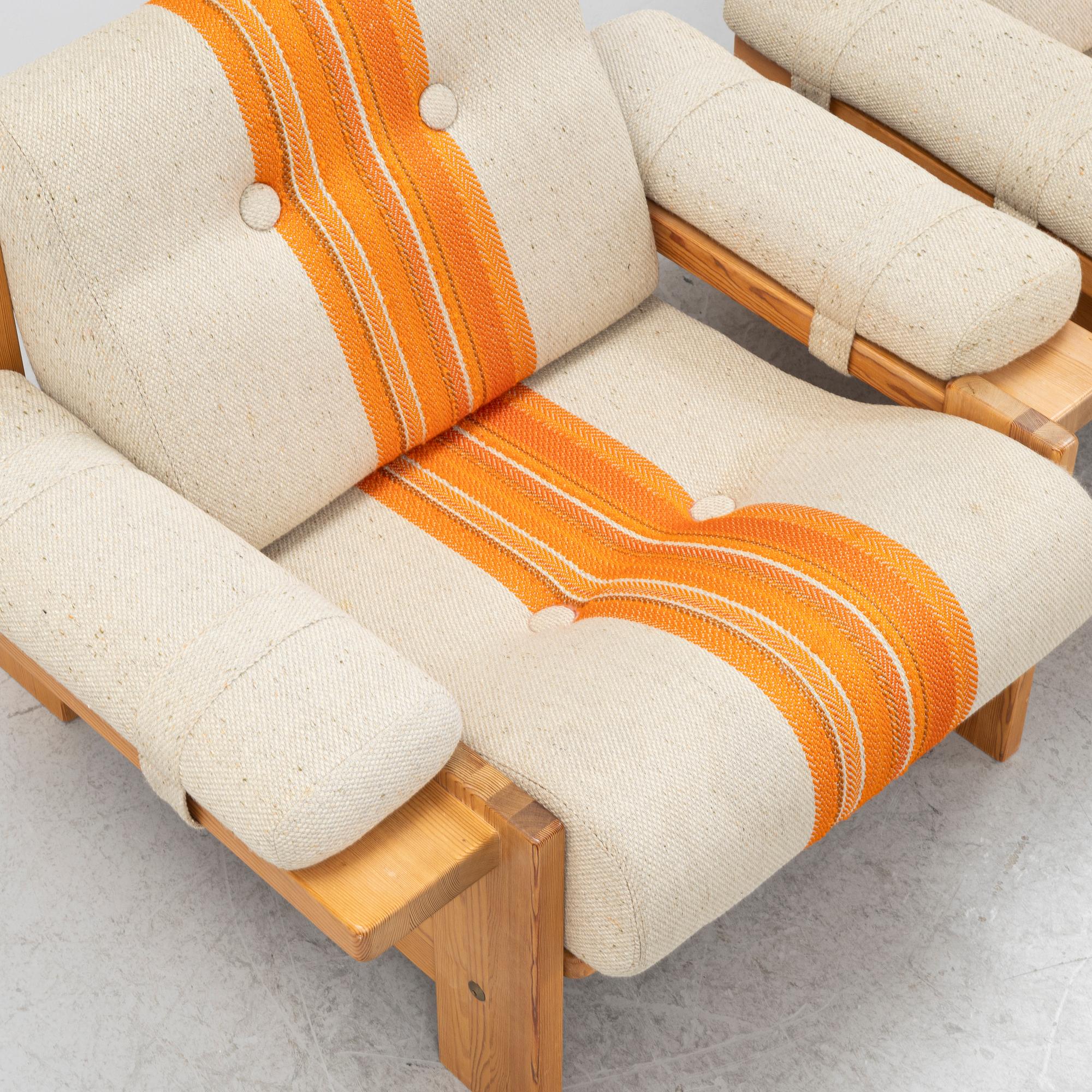 Fåtöljer, ett par, furu, 1970-tal.