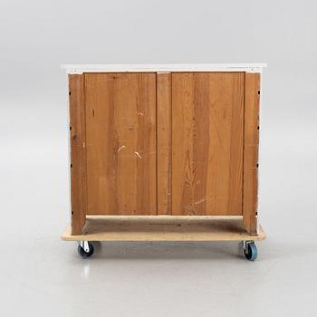 Skåp, 1900-talets början.