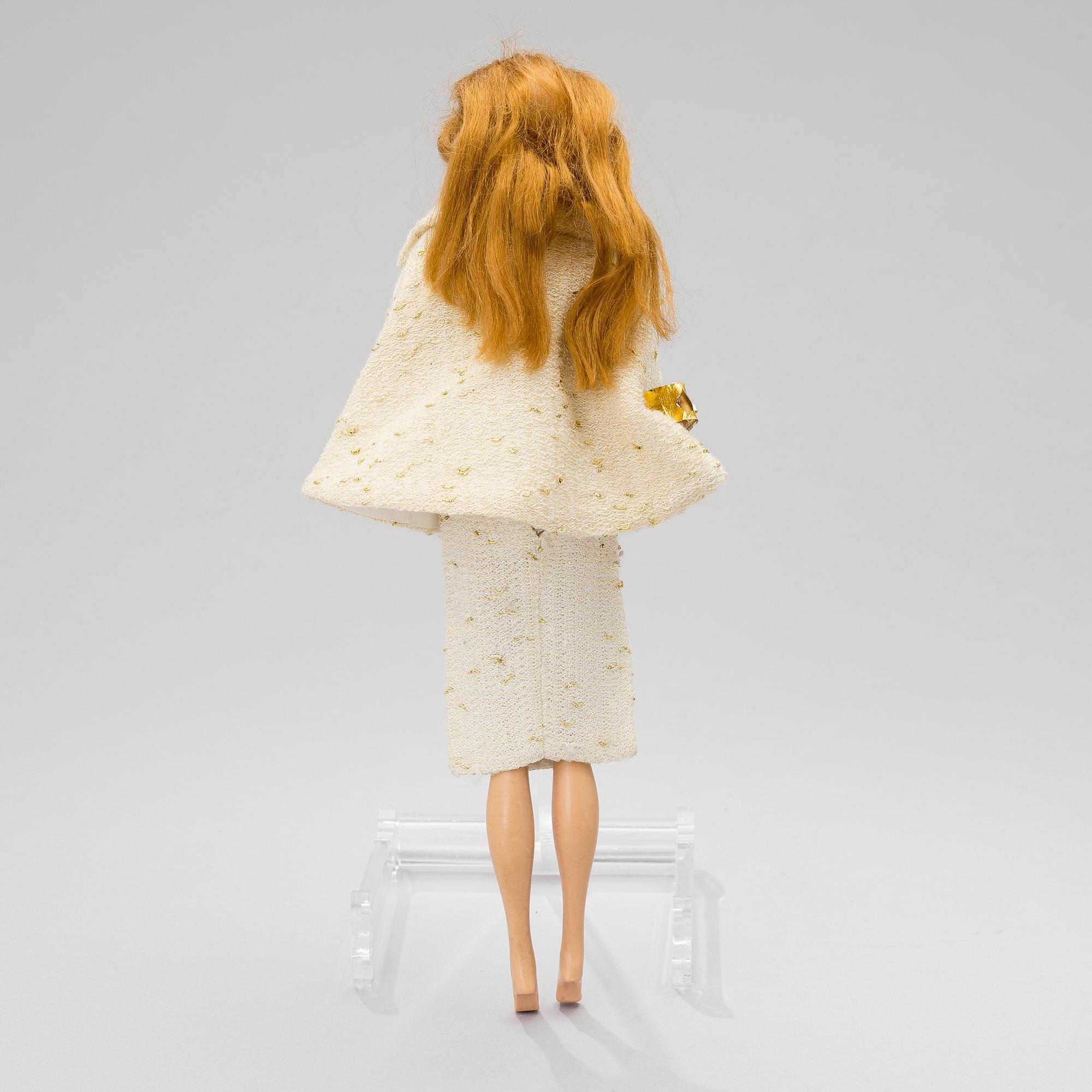 BARBIE DOLL  "Midge" AND ACCESSORIES, Mattel early 1960s.