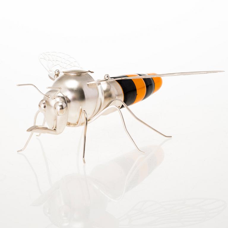 RU RUNEBERG, SOCKERSTRÖARE, "Sugar bee", sterling silver. Vasa 2012.