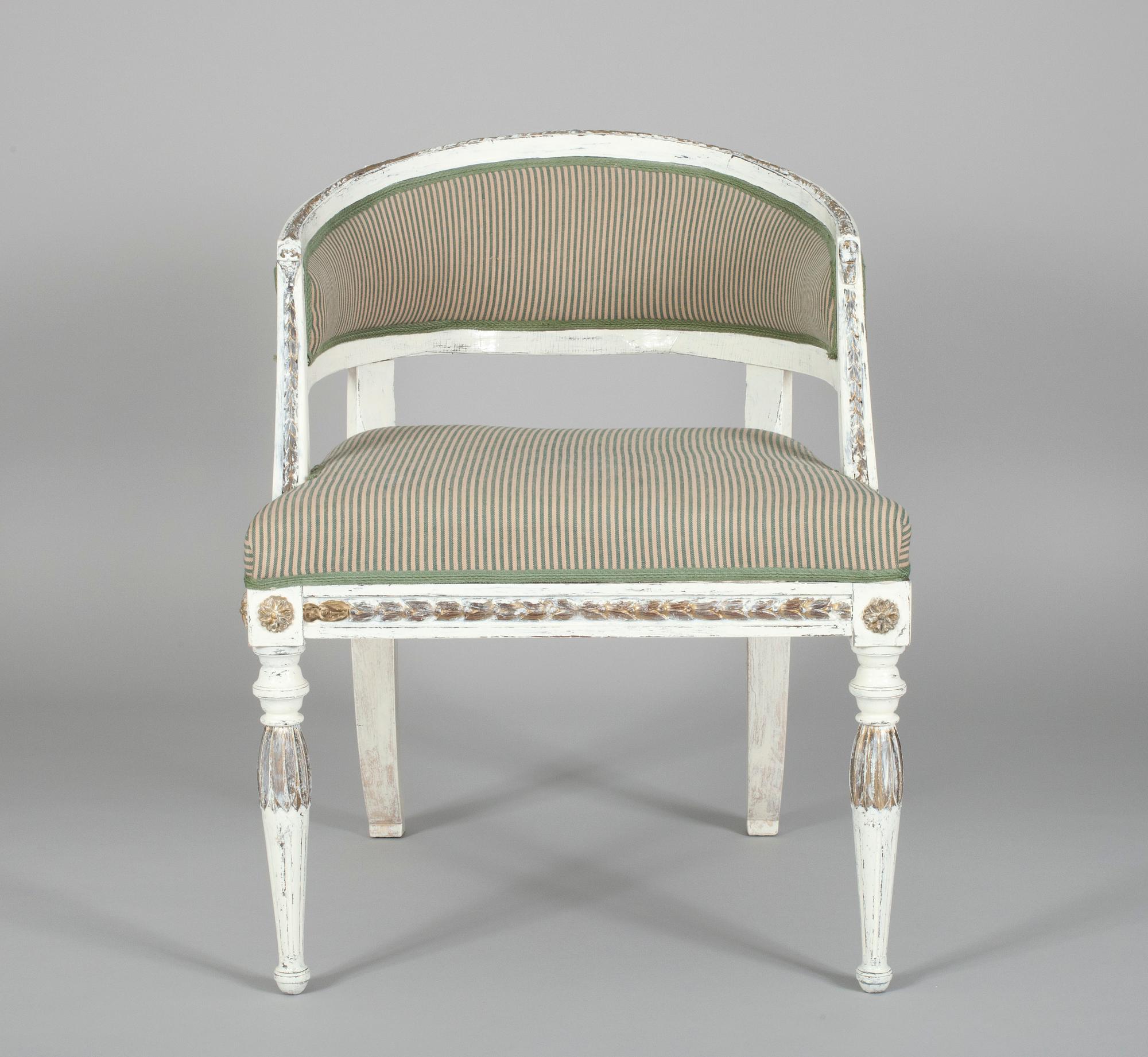 FÅTÖLJ, sengustaviansk stil, sent 1800-tal.