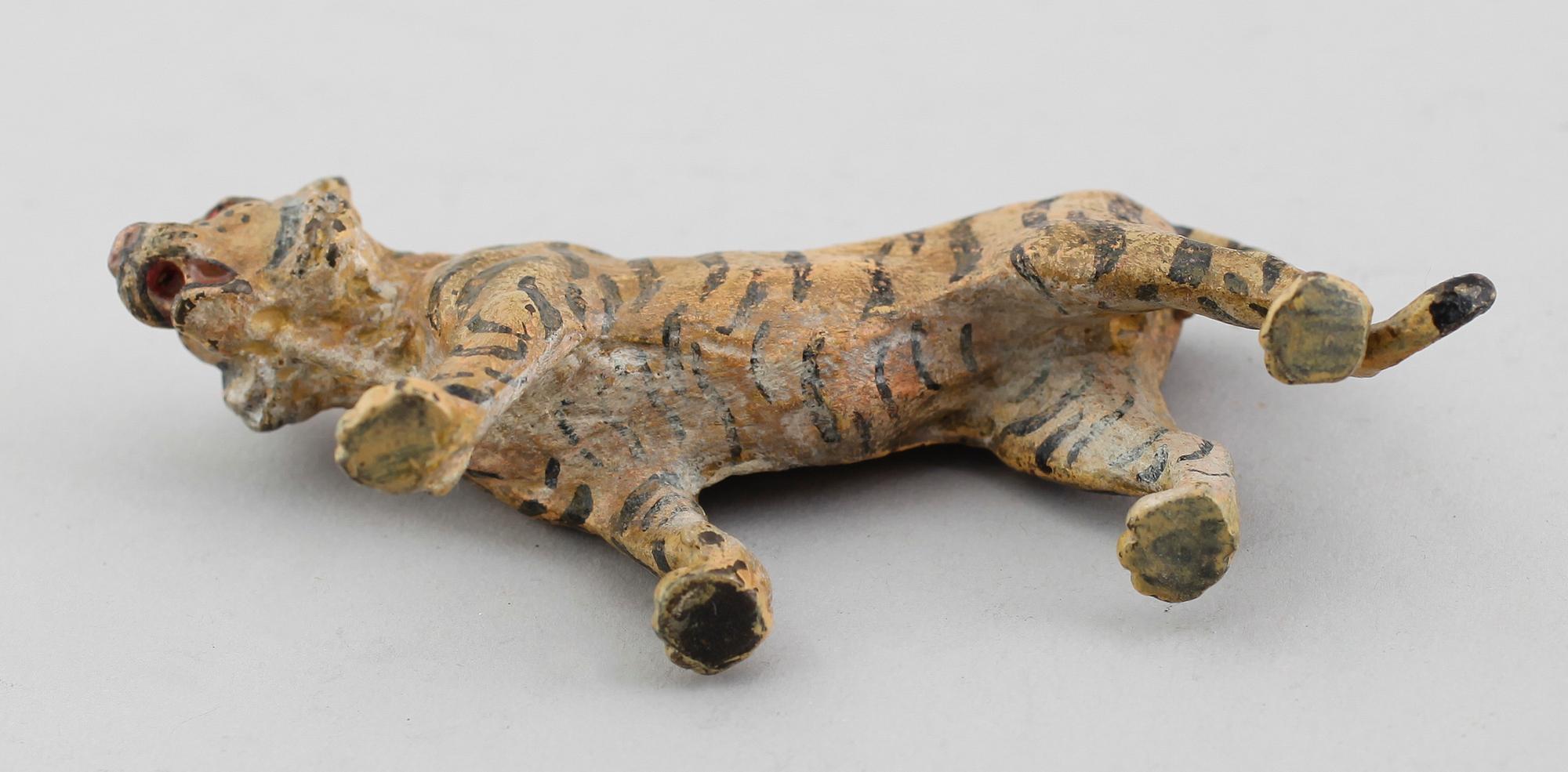 FIGUR, brons, omkring år 1900.