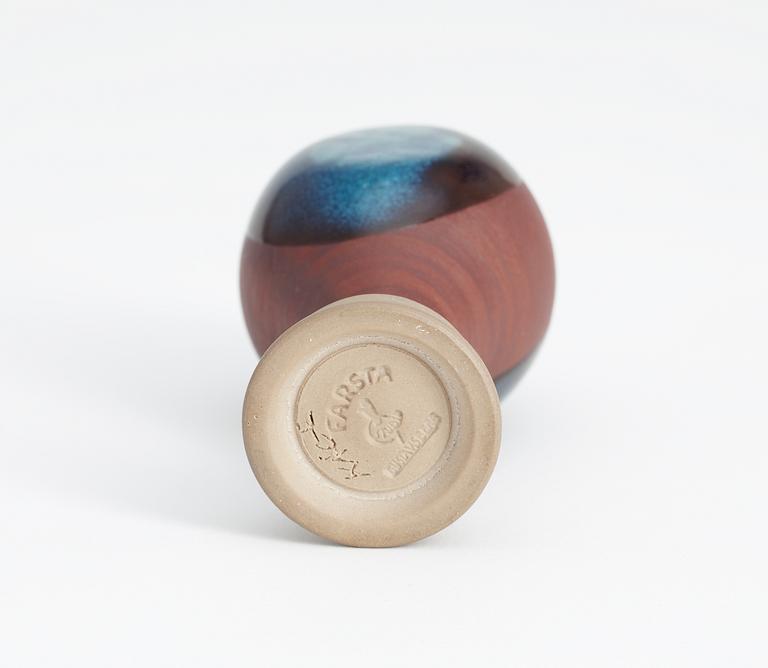 A Wilhelm Kåge 'Farsta terra spirea' stoneware vase, Gustavsberg studio 1950's.