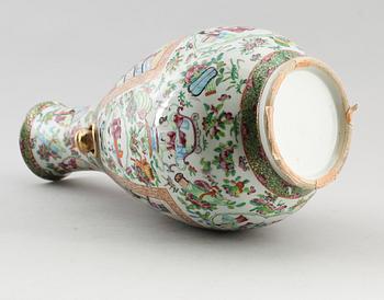 VAS, porslin, Kina, Kanton, 1800-talets mitt.