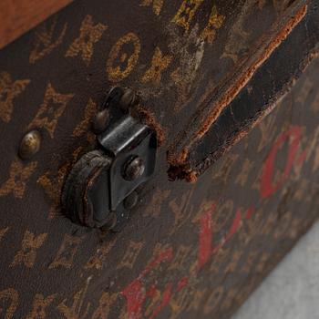 LOUIS VUITTON, koffert, tidigt 1900-tal.