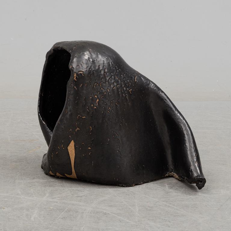 A Hertha Hillfon glazed ceramic sculpture of a head-scarf, Sweden.