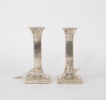 LJUSSTAKAR, ett par, silver, London.