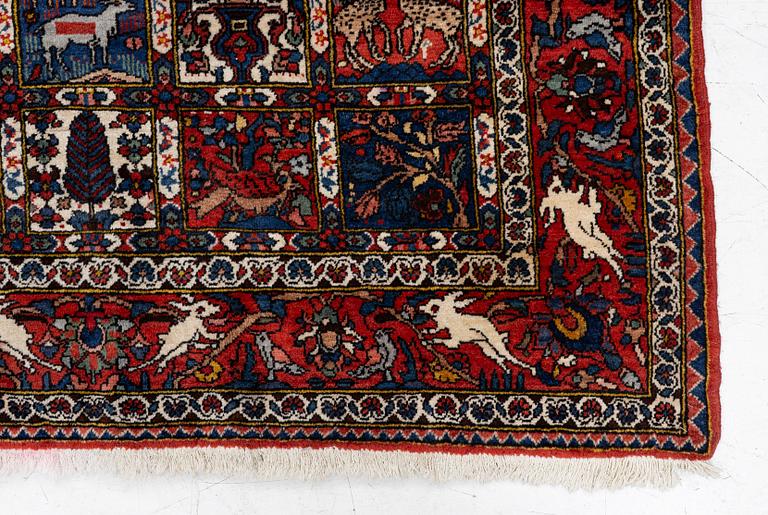 Carpet, Bakhtiari, figural, approx. 230 x 160 cm.