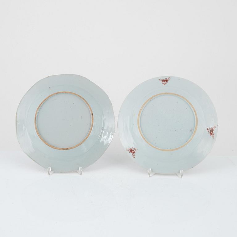 Five Chinese famille rose porcelain dishes,  Qingdynastin, Qianlong (1736-95).
