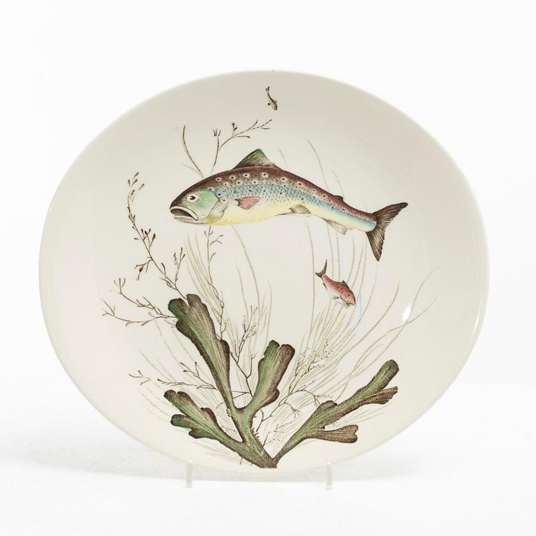 16 pieces of a Johnson Bros 'Fish' service, England.