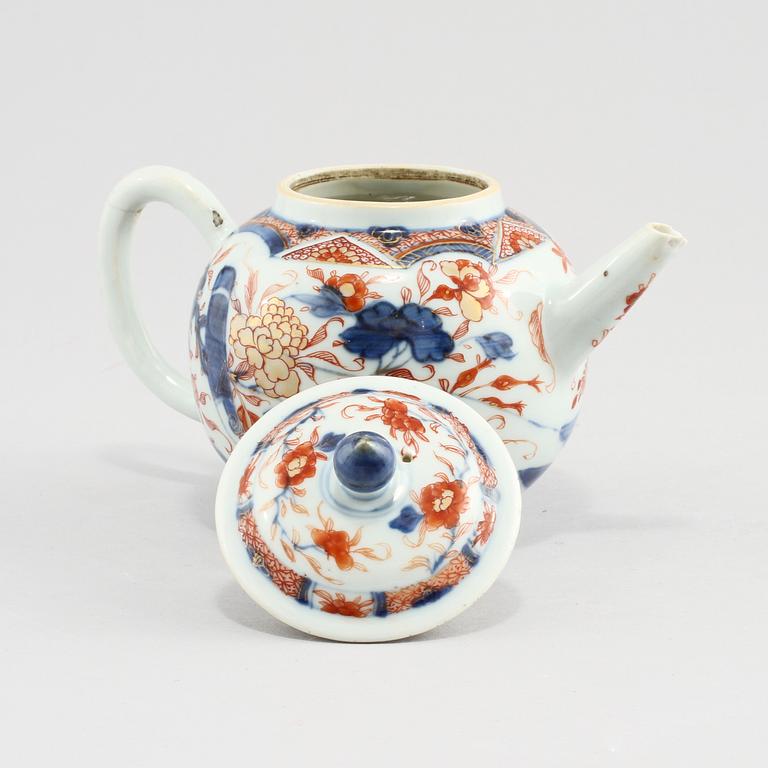 TEKANNA med LOCK, porslin, Kina, 1700-tal.