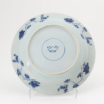 Fat, porslin. Kina, Qing dynastin, Kangxi (1662-1722).