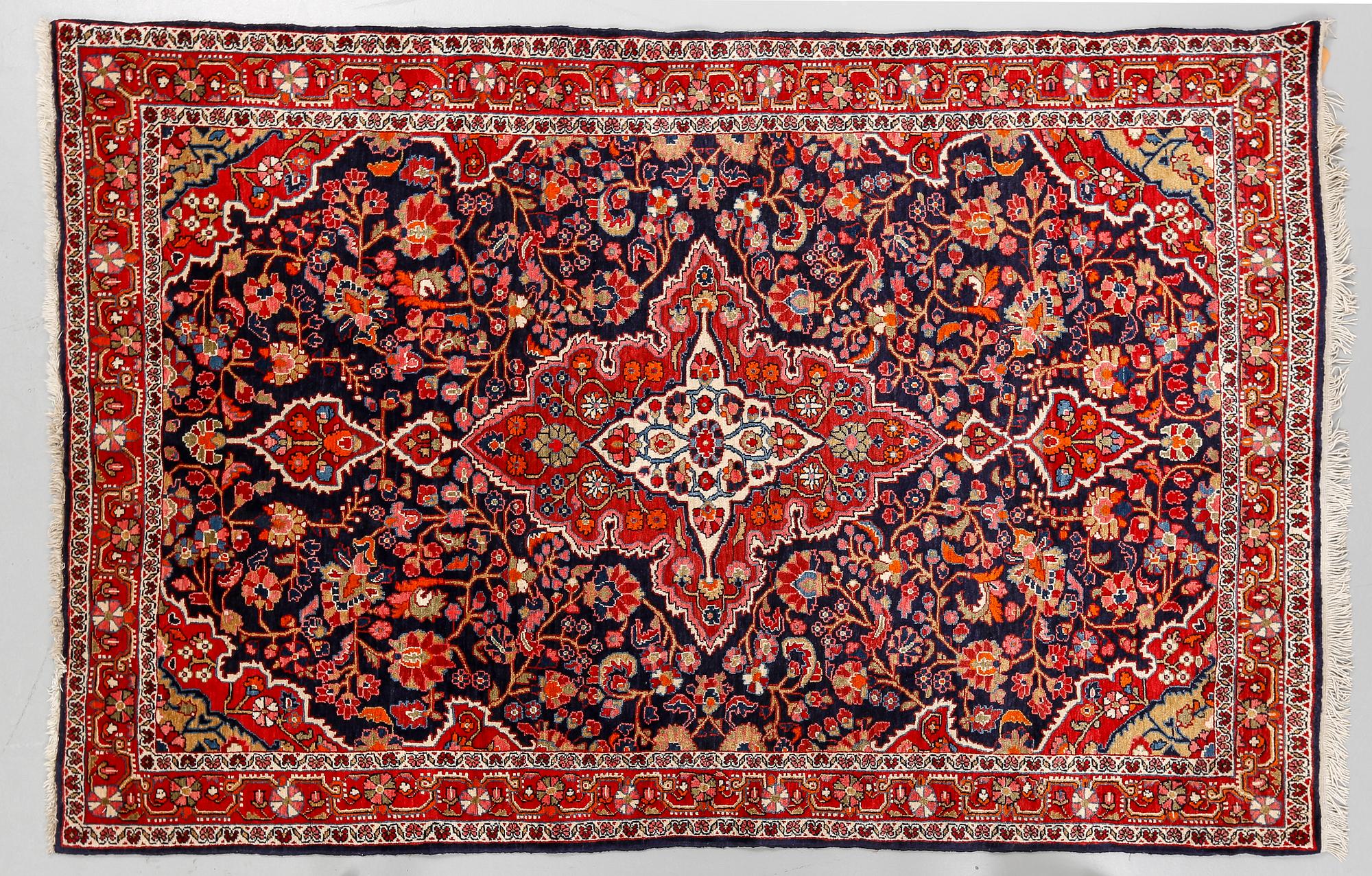 MATTA, Djovsan/Sarouk. Ca 210x136 cm.
