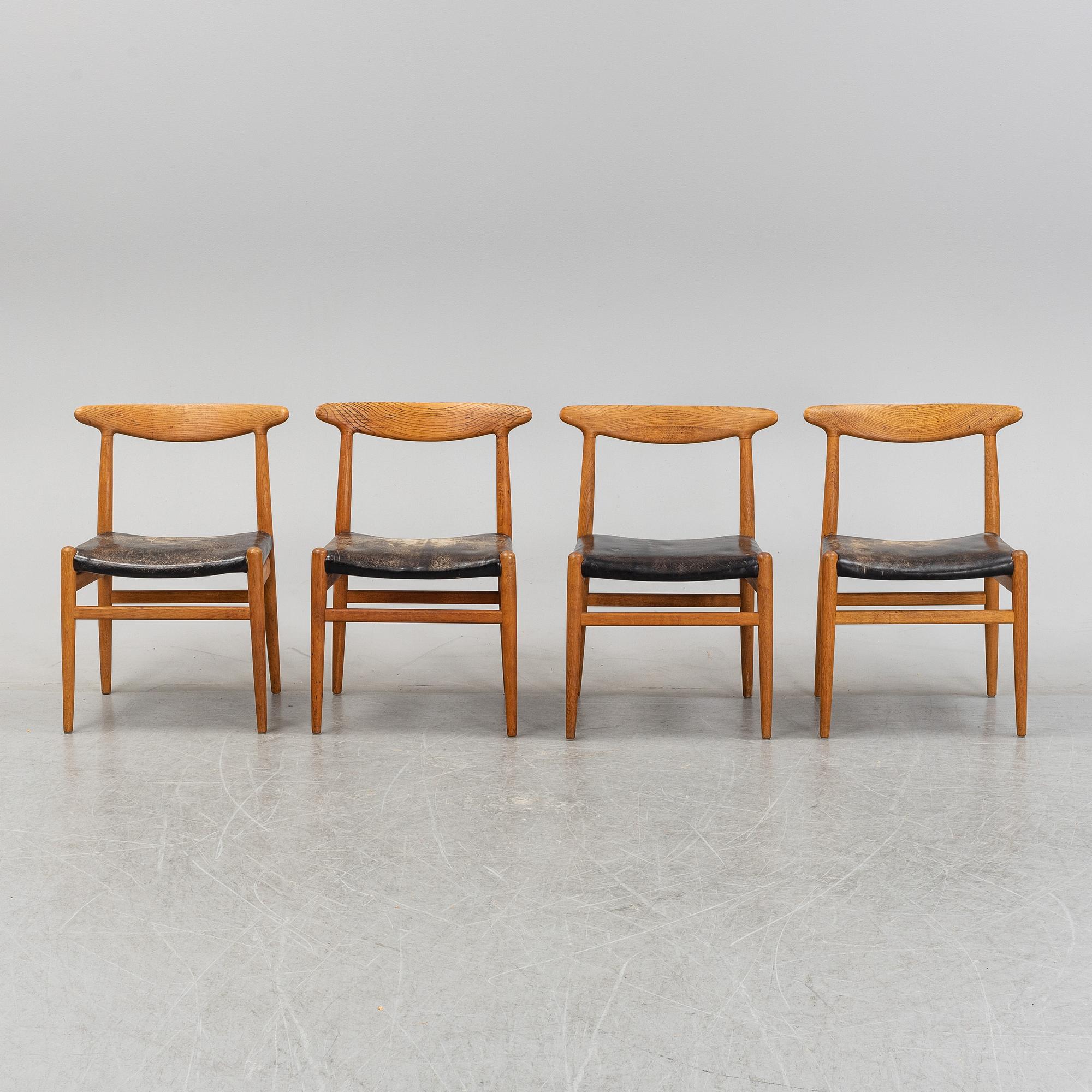 Hans J Wegner, stolar, 4 st, modell W2, CM Madsens fabriker, Haarby, Danmark.