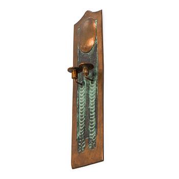 An early 20th century sconce.