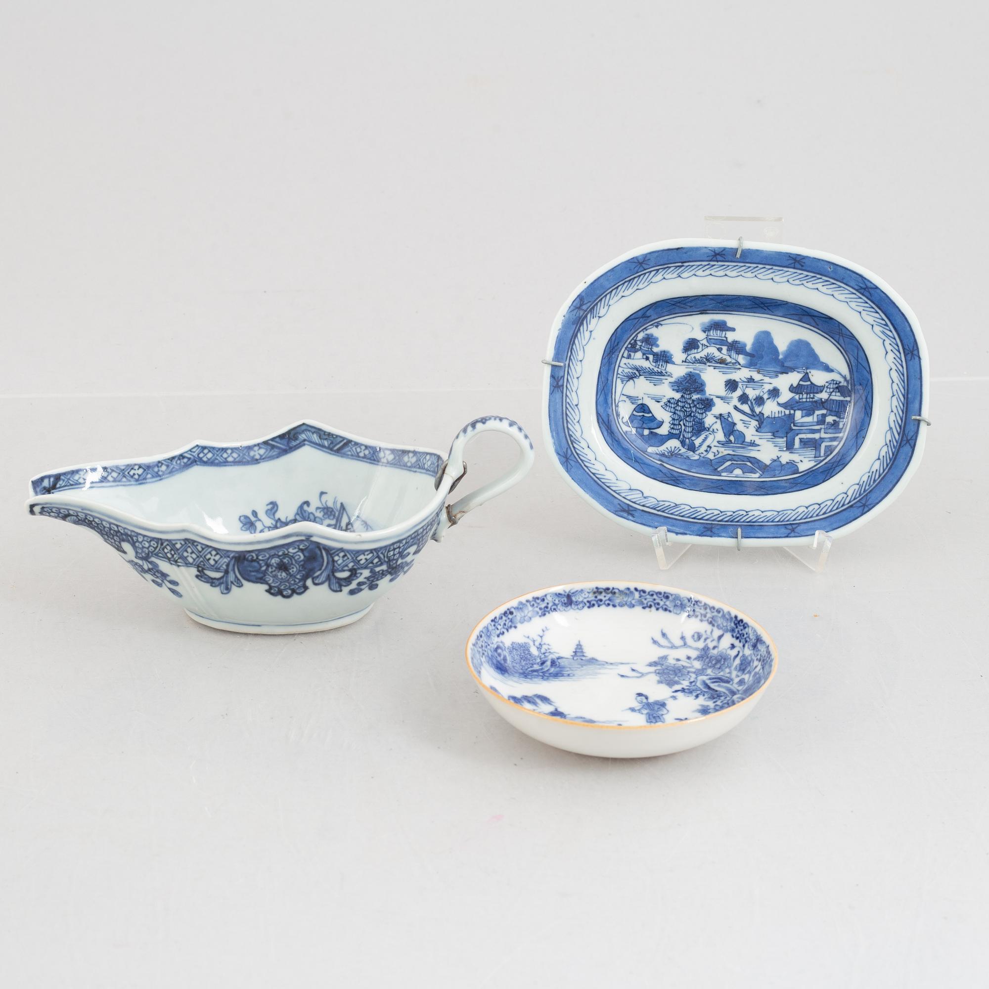 15 pieces of Chinese porcelain, the Qing dynasty, 18th-19th century.