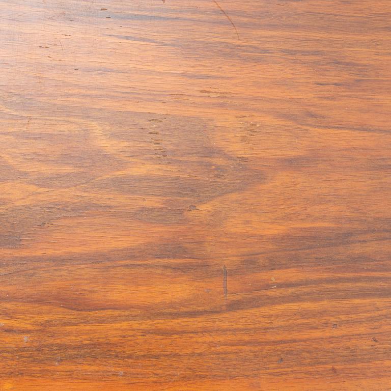 Sidobord ett par, 1900-talets andra hälft.