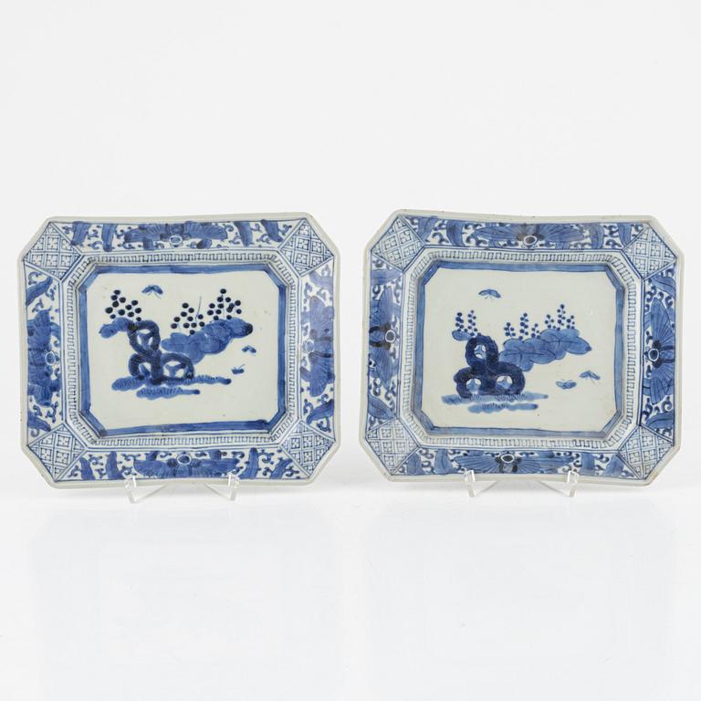 Two porcelain dishes and an incense burner, Japan, 19th century.