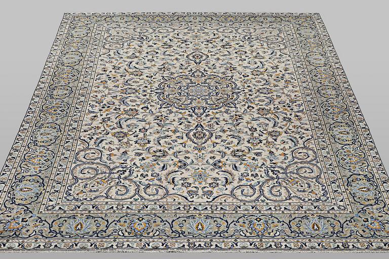 Matta, Kashan, ca 345 x 241 cm.