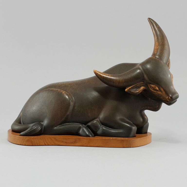 FIGURIN, stengods, Gunnar Nylund, numrerad 62/200, Rörstrand, 1900-talets andra hälft.