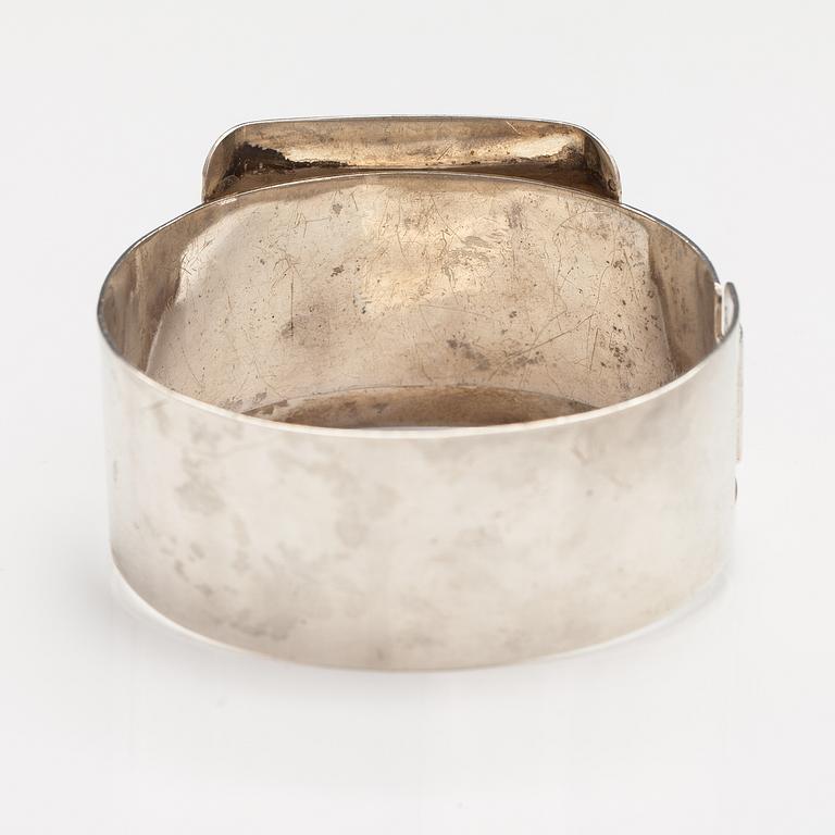 Helge Narsakka, Armband, silver, ametist, för Kaunis Koru. Lahtis 1963.